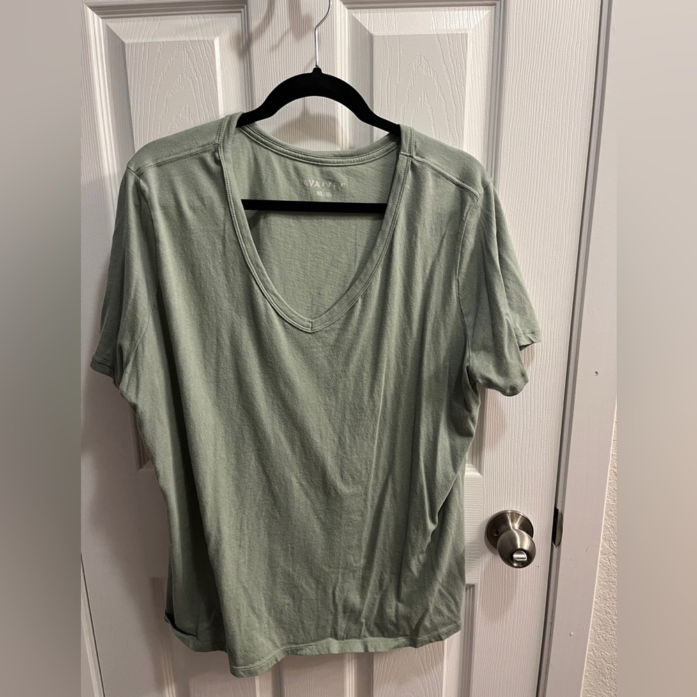 Olive green Ava and Vic 1x t-shirt